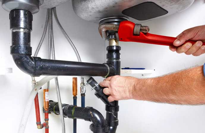 Common Issues Caused By Leaky Faucet & Fixtures