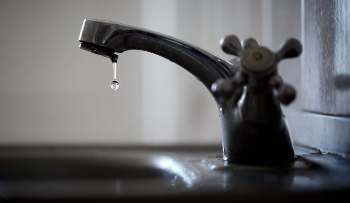 Water leaking from faucet